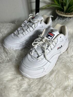 Fila Size 7.5 Women’s White Leather Chunky Sneakers with Red & Navy Logo